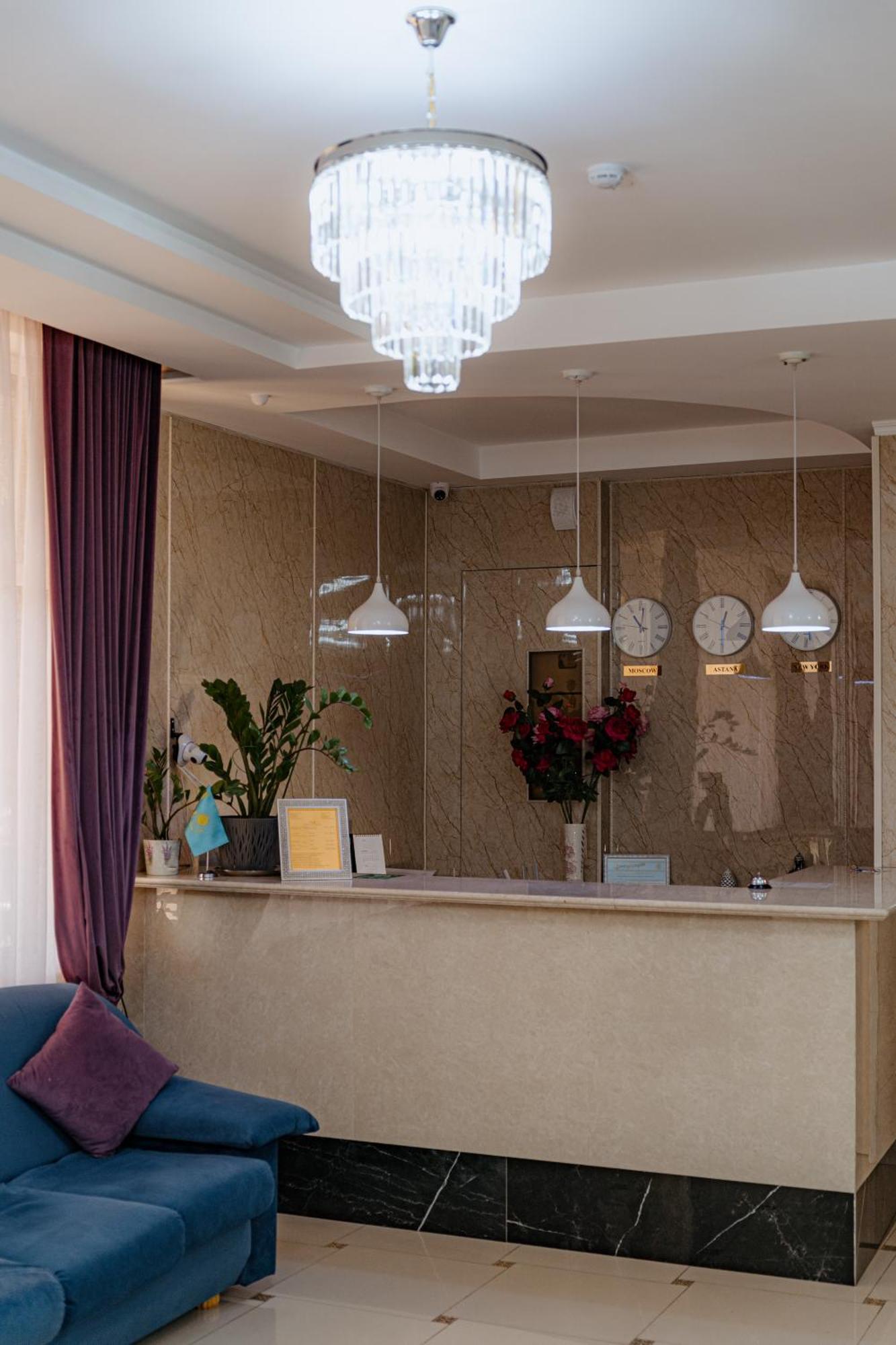 Hotel Union Plaza à Astana Extérieur photo