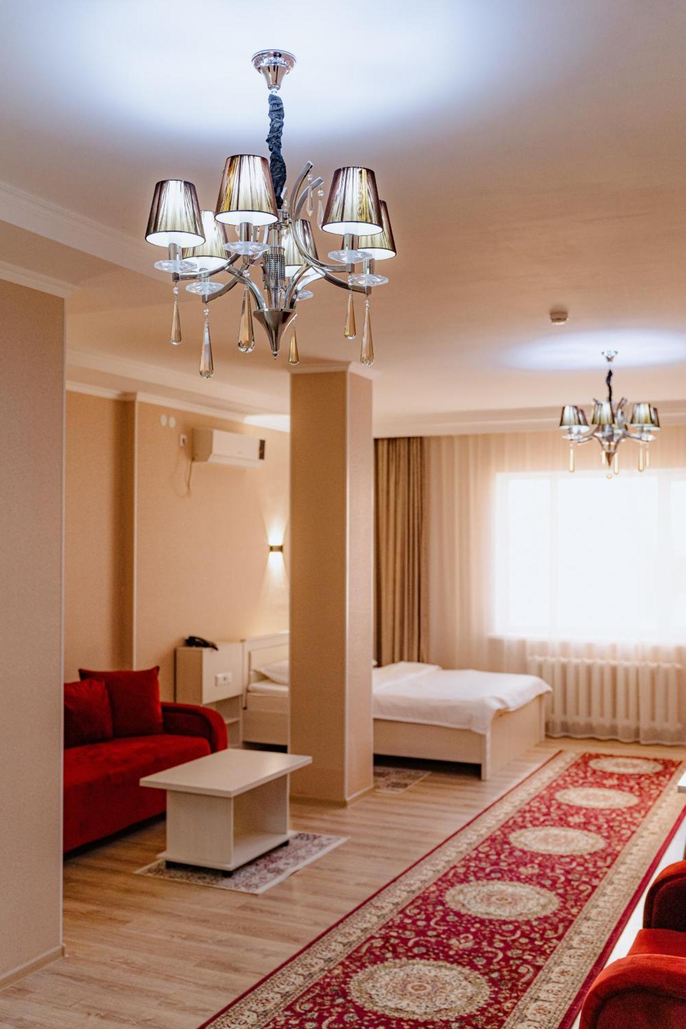 Hotel Union Plaza à Astana Extérieur photo