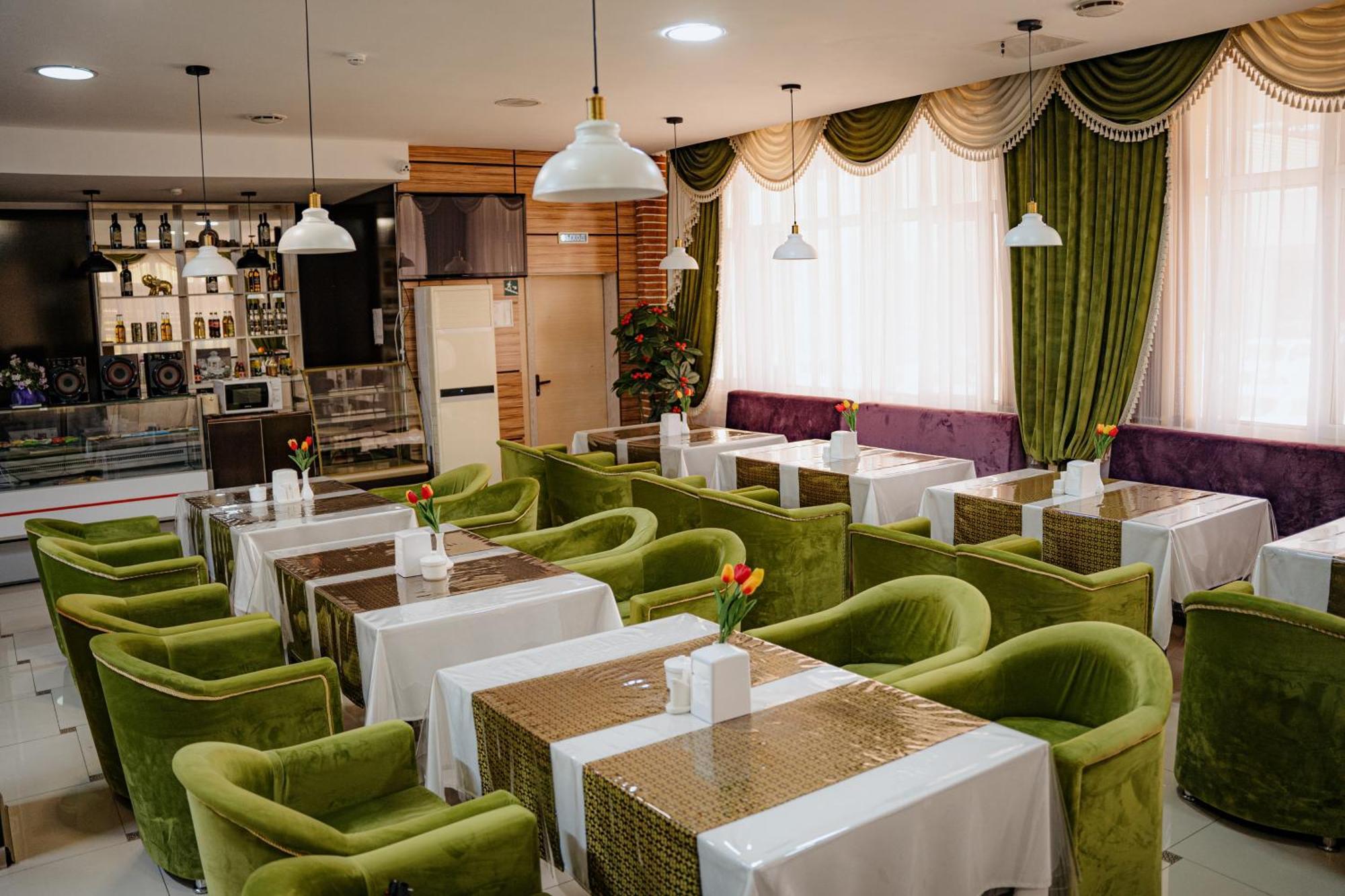 Hotel Union Plaza à Astana Extérieur photo