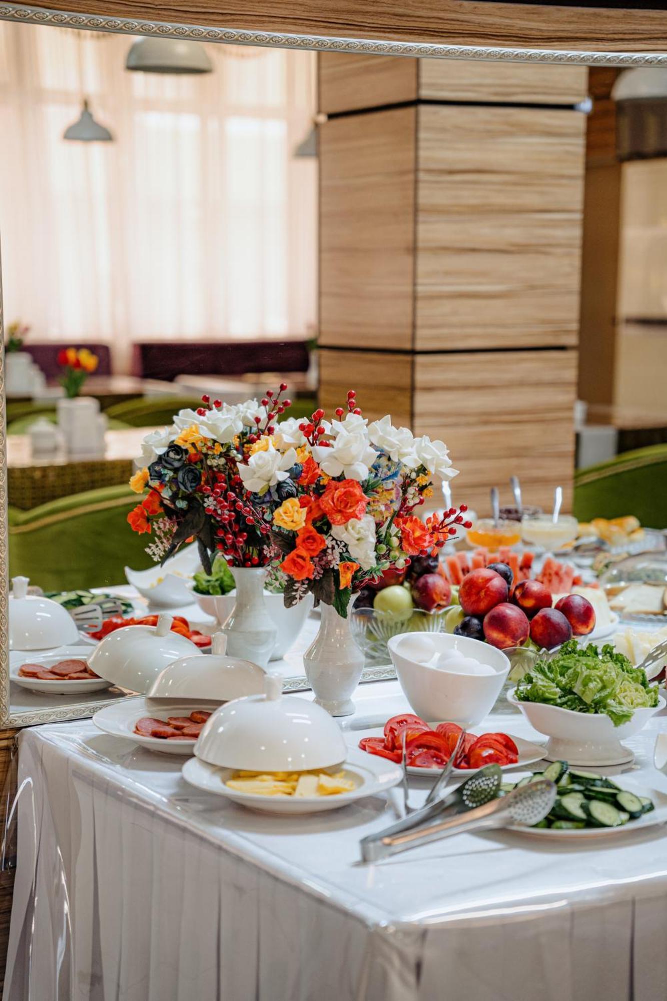 Hotel Union Plaza à Astana Extérieur photo