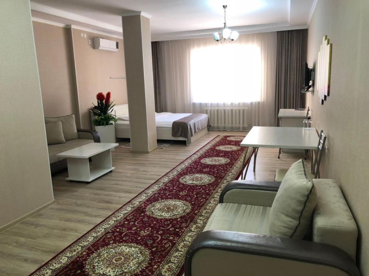 Hotel Union Plaza à Astana Extérieur photo