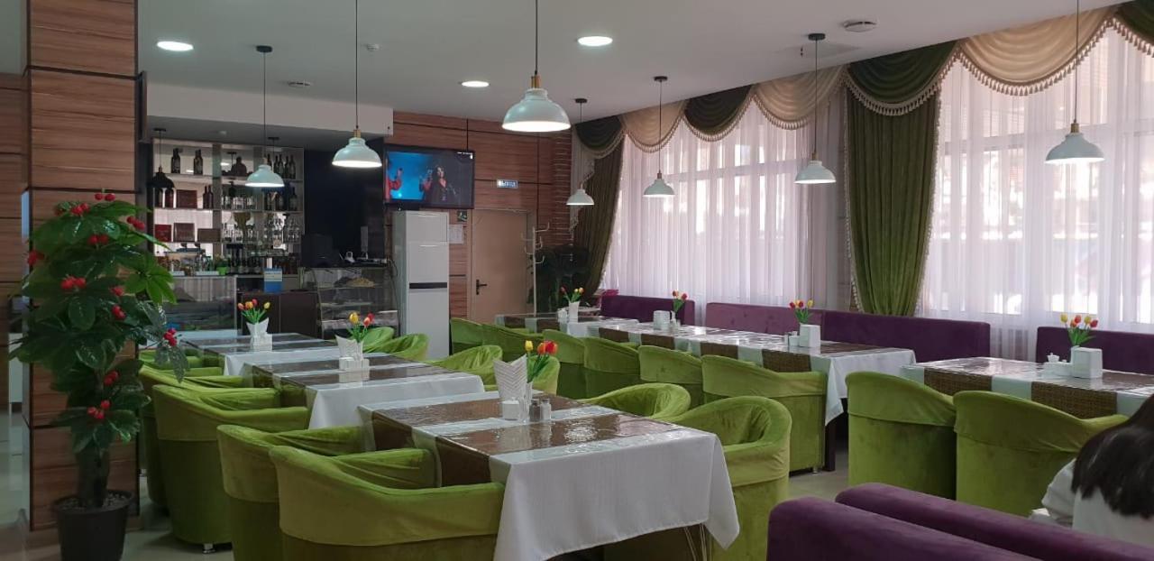 Hotel Union Plaza à Astana Extérieur photo