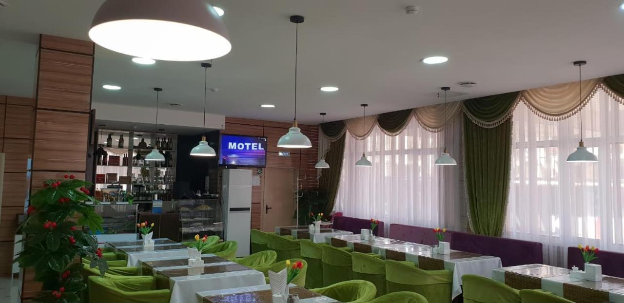 Hotel Union Plaza à Astana Extérieur photo