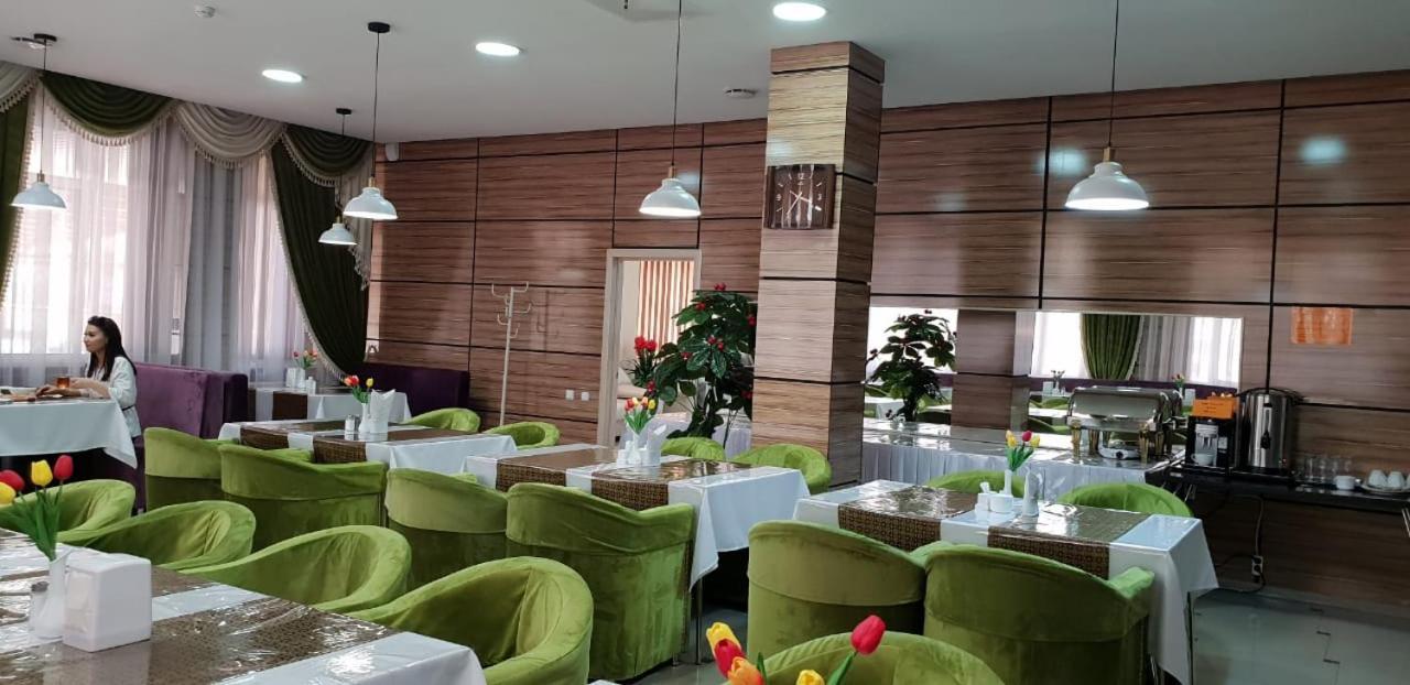 Hotel Union Plaza à Astana Extérieur photo